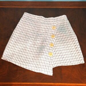 Plaid Skort - Black and White Button Skort 6855